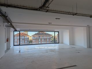 Location Bureau à Ramon turro 23. Oficina en el 22 en edificio recién rehabilitado.