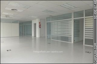 Miete Büro  Frederic mompou. Facilidades de entrada para esta oficina