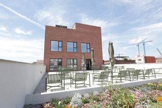 Rent Building in Poblenou. Edificios en alquiler en pleno 22