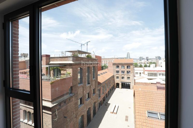 Foto 4527e2ad-2812-4473-8188-c7c0808c26dd. Lloguer edifici a Poblenou Barcelona