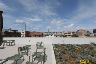 Alquiler Oficina  Mas de roda. Edificios en alquiler en pleno 22