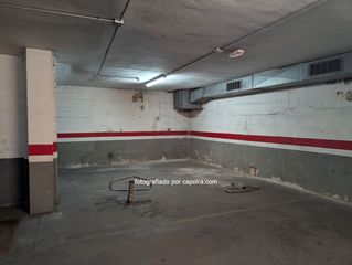 Miete Autoparkplatz in Sant Gervasi - Galvany. 2 plazas de garaje unidas para coche pequeño 1 o 2  moto en alqu