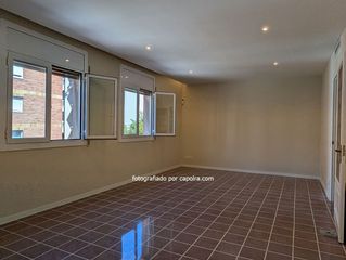 Alquiler Piso en Dalmases 48. Piso de 3 habitaciones a estrenar en zona alta