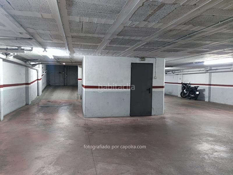 Foto 371729ec-10a3-4d39-b7b7-a47208a9ed4b. Parking coche plaza de garaje en venta en la calle repartidor para coche pequeño en Barcelona