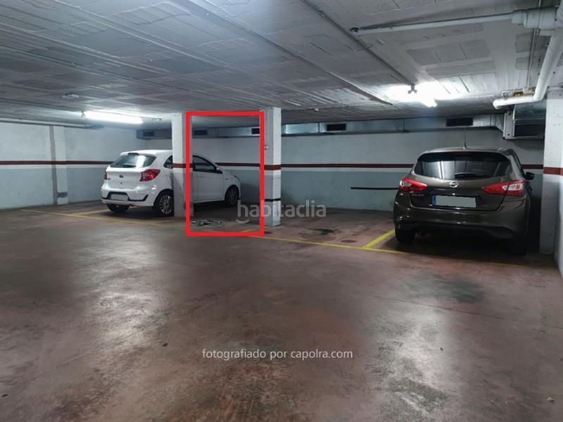 Foto 93c8130a-4f50-4561-8a33-a59e22050ab0. Parking coche plaza de garaje en venta en la calle repartidor para coche pequeño en Barcelona