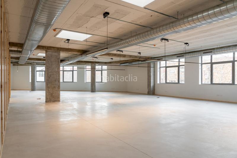 Foto 454cef3a-6763-4008-ba5c-97cf466030ee. Location bureau avec chauffage dans La Marina del Port Barcelona