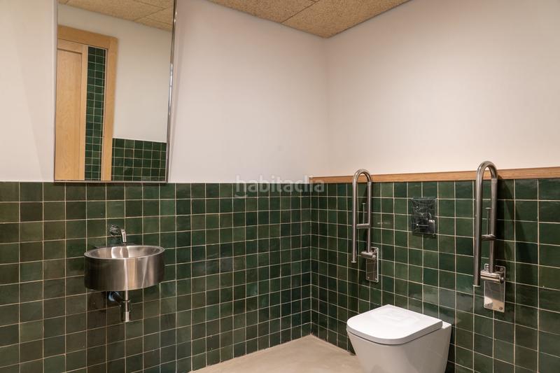 Foto c36ee2ae-1885-4910-97fc-6fab121cd77f. Location bureau avec chauffage dans La Marina del Port Barcelona