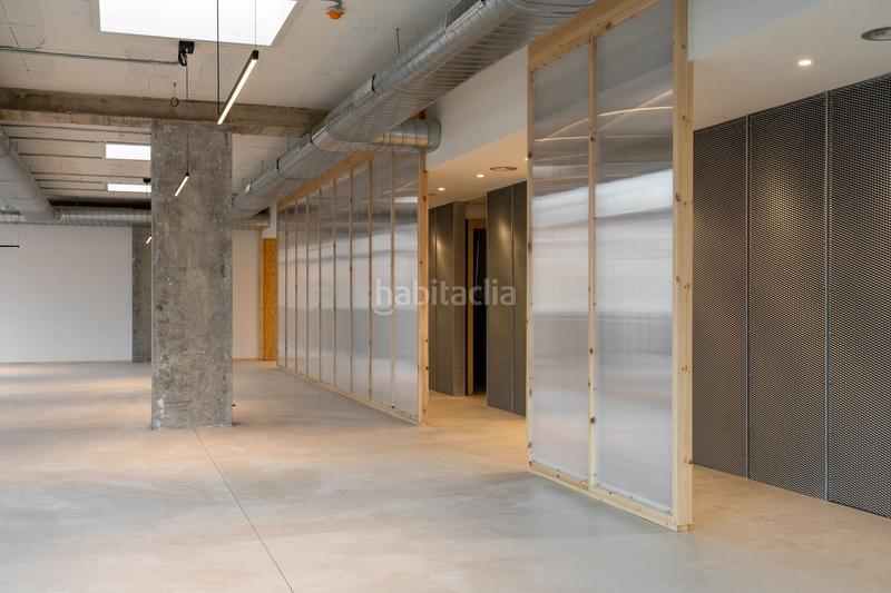 Foto 2a771415-b3f5-42f1-b0d8-17179dc2f43e. Miete büro mit heizung in La Marina del Port Barcelona