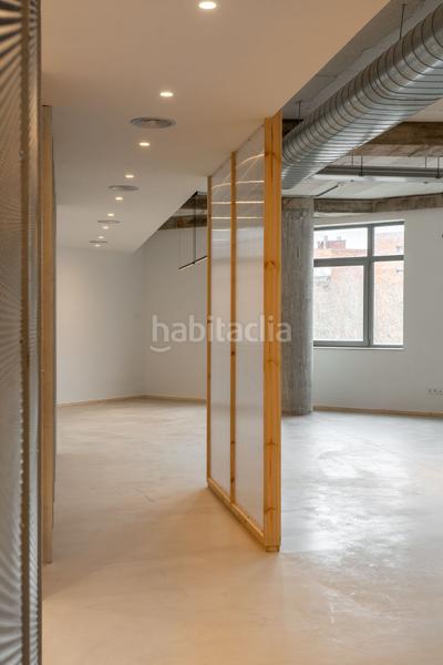 Foto be6194c1-cd4d-4493-a32d-06a13f18df14. Miete büro mit heizung in La Marina del Port Barcelona