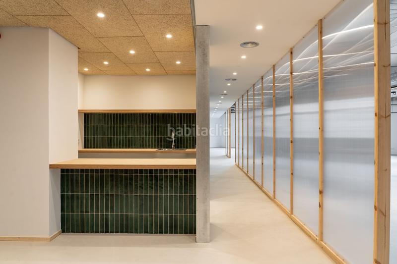 Foto f16e8338-4b07-4331-9b65-bd893c486bc6. Miete büro mit heizung in La Marina del Port Barcelona