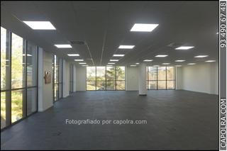 Lloguer Oficina  Frederic mompou. Facilidades de entrada para esta oficina en sant just desvern