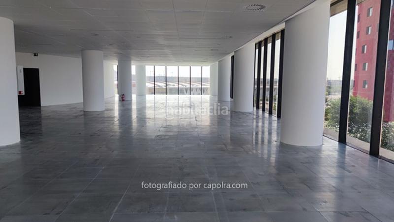 Foto 59904f54-bccc-4493-adb8-0a048a3c35a4. Alquiler oficina  en alquiler plaza europa en edificio sostenible calificación breeam en Hospitalet de Llobregat (L´)