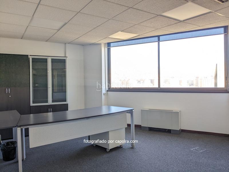 Foto 238e217b-090c-4942-821b-9c1338ed71d0. Location bureau dans frederic mompou 3 dans Centre Sant Just Desvern