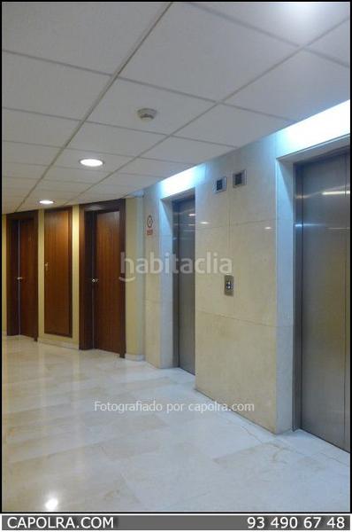 Foto 5ce17c95-7f8c-47c0-a8ba-f8d08fa05e4e. Location bureau dans frederic mompou 3 dans Centre Sant Just Desvern