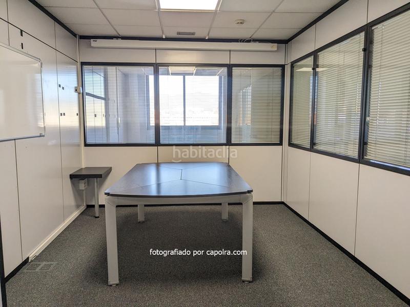 Foto 7e749a9d-4e4c-41aa-af02-1d951d630529. Location bureau dans frederic mompou 3 dans Centre Sant Just Desvern