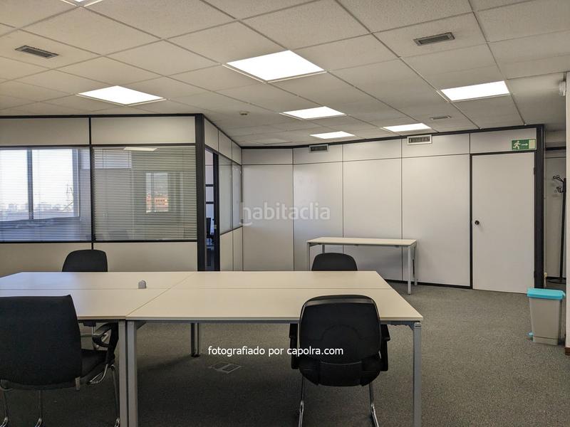 Foto a1fe1e7a-e5f4-4fcf-961b-e3e5d6fdef9f. Location bureau dans frederic mompou 3 dans Centre Sant Just Desvern