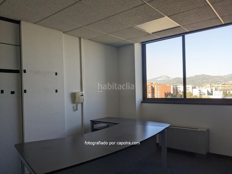 Foto d2f7b80e-98ad-452a-8989-a8f308a4151e. Location bureau dans frederic mompou 3 dans Centre Sant Just Desvern