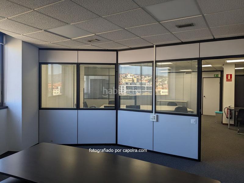 Foto d62494a0-4cec-4305-be9b-c38f6848412e. Location bureau dans frederic mompou 3 dans Centre Sant Just Desvern