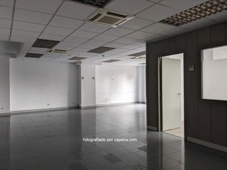 Location Bureau  Avenida madrid. En avenida madrid con carlos iii