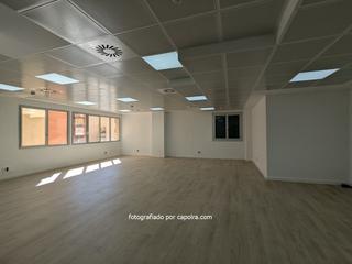 Location Bureau  Entenza. Oficina junto avenida diagonal e illa diagonal