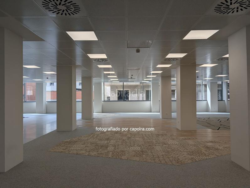 Foto 83d44627-190f-4924-aaaf-38dc5cb9a524. Alquiler oficina  en alquiler en la vía augusta con diagonal en Barcelona