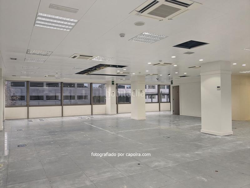 Foto c01a093d-b10a-43a3-92d9-b12345b8adb0. Location bureau avec chauffage dans Barri de les Corts Barcelona