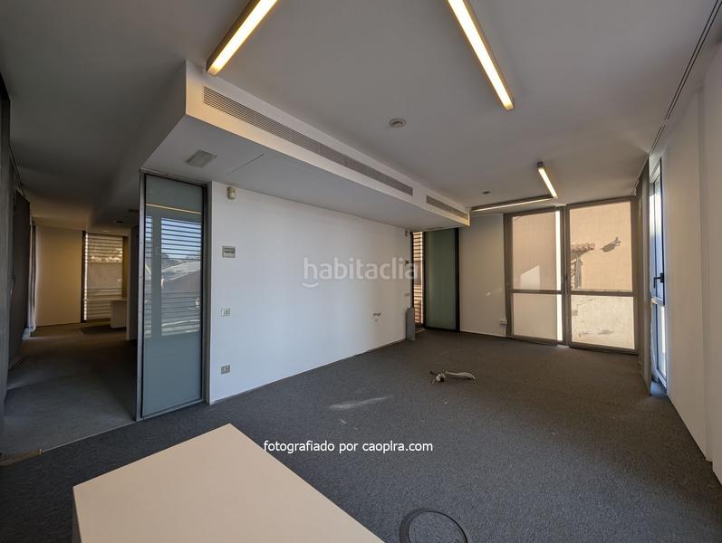 Foto f6d7aac4-0463-441e-b95c-3dbf995322a0. Location bureau dans doctor carulla 40 dans Tres Torres Barcelona