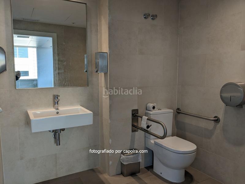 Foto f132fbd3-0722-43b3-8583-f16e46d8bf20. Alquiler oficina  en alquiler en tarragonaaragó en Barcelona