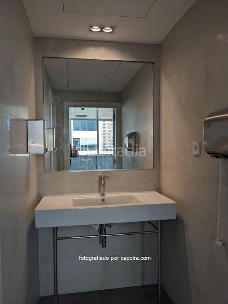 Foto 036f80ea-dd8c-400d-83c5-034865574229. Rent office space with heating in Hostafrancs Barcelona