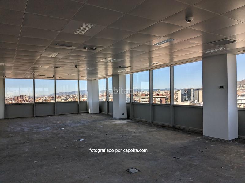 Foto 48270163-047c-4333-837f-bde35c333dcf. Rent office space with heating in Hostafrancs Barcelona