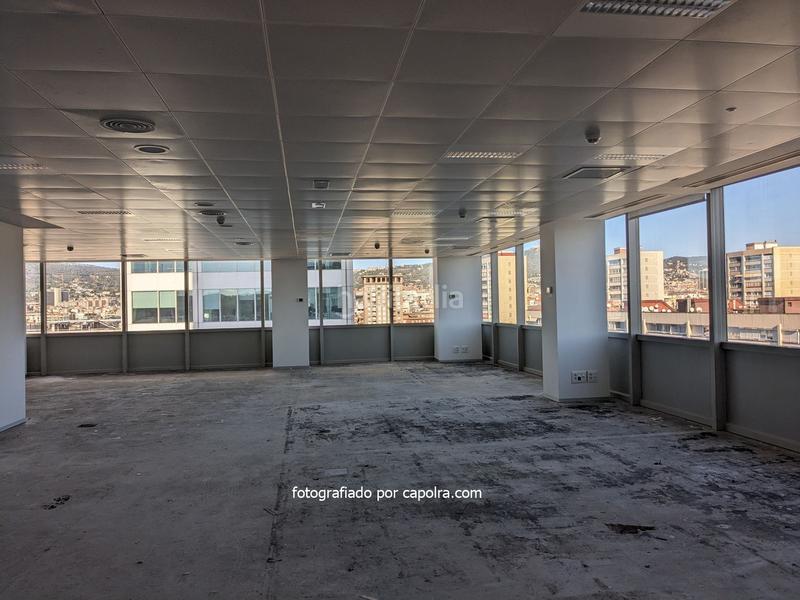 Foto 785ea36e-9eda-4984-ac32-fe82ae3a565a. Rent office space with heating in Hostafrancs Barcelona
