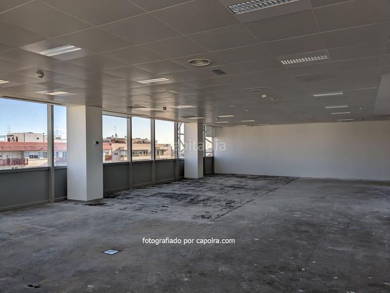 Foto b0d88cf2-4913-4c45-a8f3-233c4166ee67. Rent office space with heating in Hostafrancs Barcelona