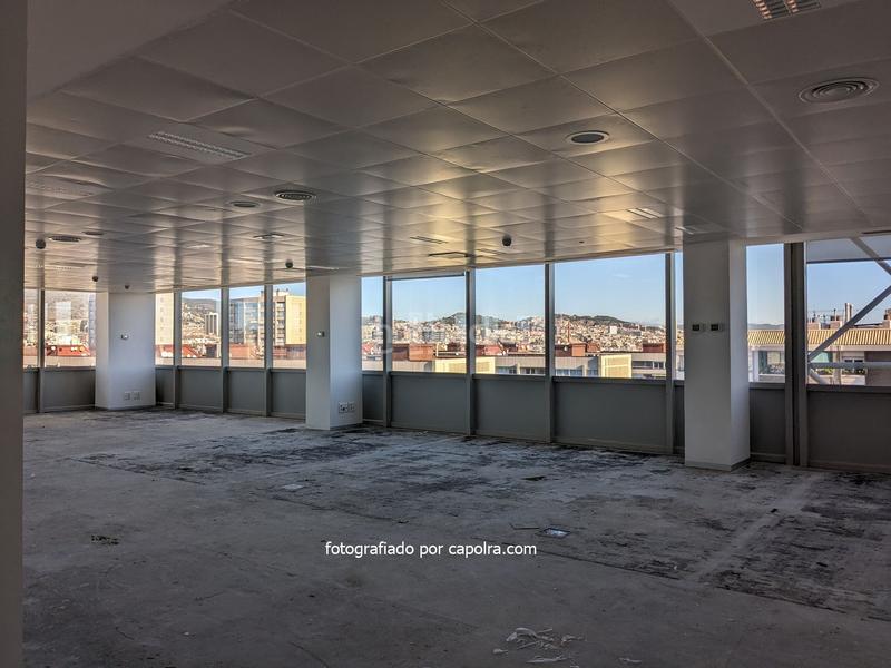 Foto c08c850e-03b0-4c71-84dc-005f986f8a00. Rent office space with heating in Hostafrancs Barcelona