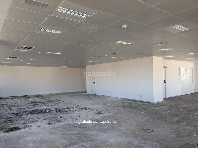 Foto ecdaeced-939a-4b73-a65c-23ff639d6b19. Rent office space with heating in Hostafrancs Barcelona