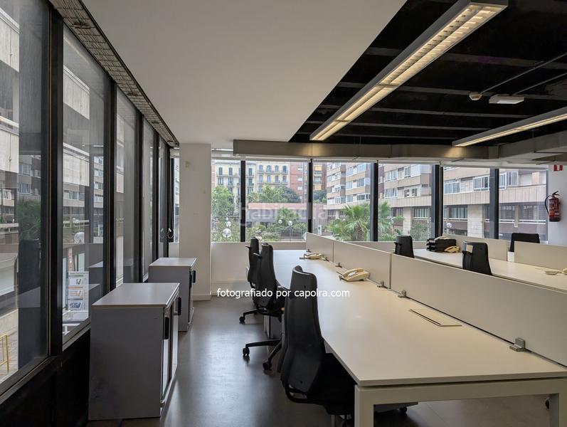 Foto ada9e016-4775-4ea5-905c-733b5cb8d6ee. Bureau avec chauffage dans La Nova Esquerra de l´Eixample Barcelona