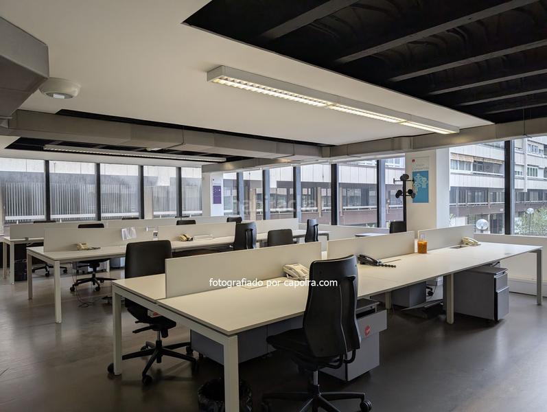 Foto bde45b99-cc65-49be-80db-147b372c8b8b. Bureau avec chauffage dans La Nova Esquerra de l´Eixample Barcelona