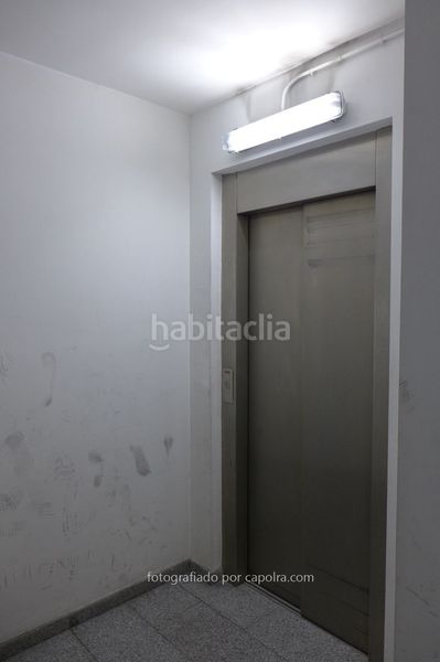 Foto 178627f4-1424-448f-bf19-7637489eb3bf. Aparcament cotxe a Dreta de l´Eixample Barcelona