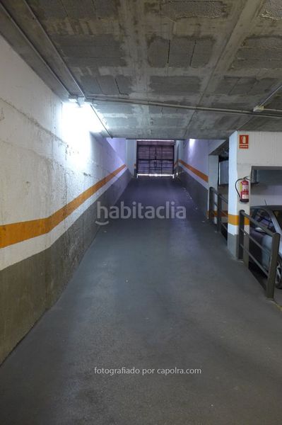 Foto 3458539d-2ab7-4601-ad36-6ed5c1e75f67. Aparcament cotxe a Dreta de l´Eixample Barcelona