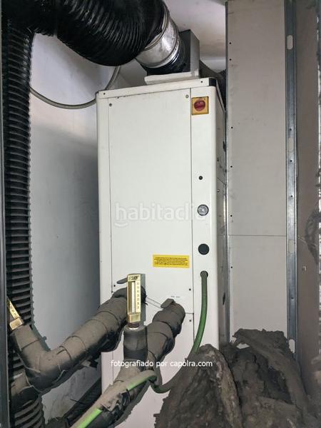 Foto d426e8d2-5298-41fd-81e4-2d3a2a01a45c. Office space in dos de maig 292 in El Camp de l´Arpa del Clot Barcelona