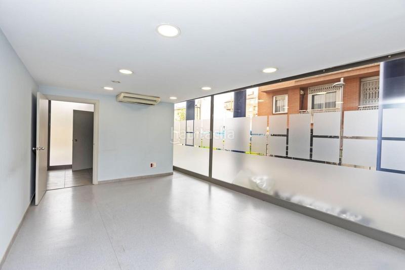 Foto df457460-ba72-41a8-a8f2-8f3ee09f1597. Rent business premise in Sants Barcelona