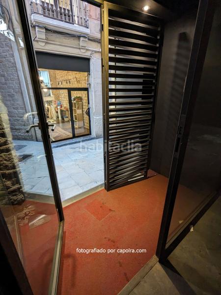 Foto 80973119-eec8-483d-a862-eb635223ad99. Rent business premise in Gòtic Barcelona