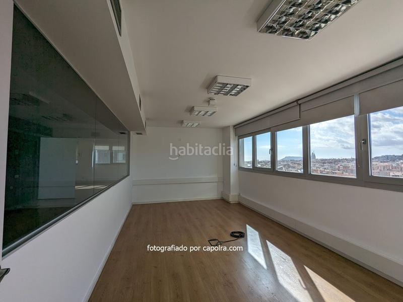 Foto 6646fe39-73c7-46df-8437-f7389fc7a20b. Affitto ufficio con riscaldamento in La Sagrera Barcelona