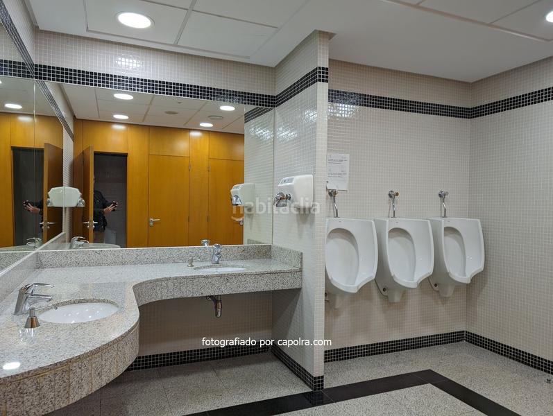 Foto 0b289895-1631-4d90-9815-3a3e8513f156. Bureau dans dels vents 9 dans Montigalà Badalona