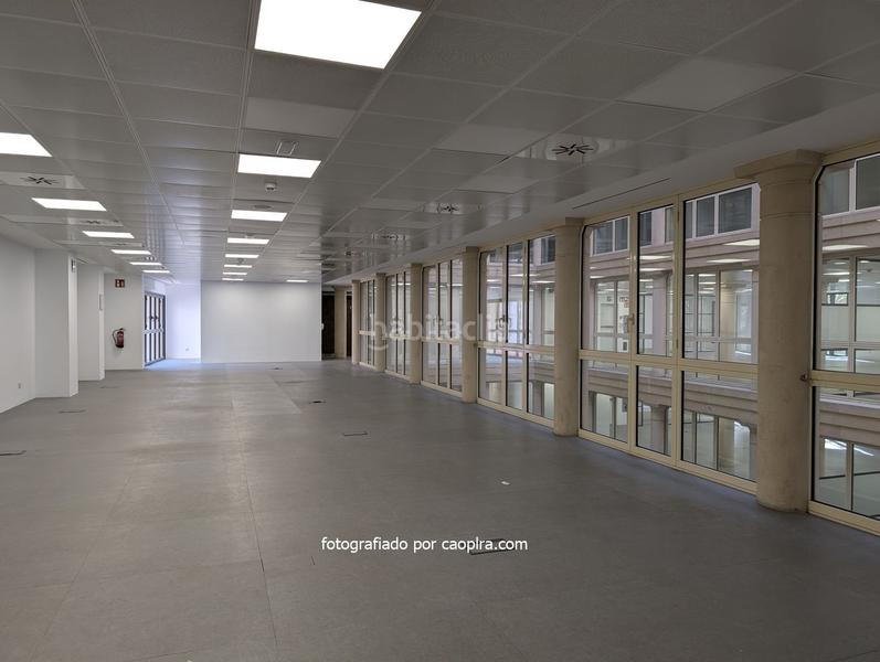 Foto 6e668cb4-3c96-4f31-83b7-89bd8ccdd9c5. Location bureau avec chauffage dans Fort Pienc Barcelona