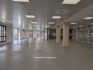 Miete Büro  Ausias march. Oficina disponible delante del teatro nacional de cataluña