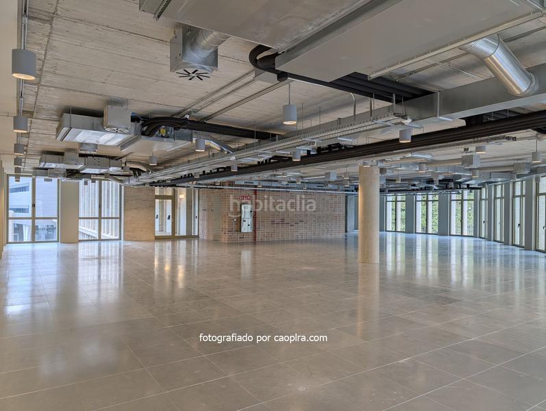 Foto 40c3313d-41bd-45e5-8147-dcbc89ad2677. Miete büro mit heizung in Poblenou Barcelona