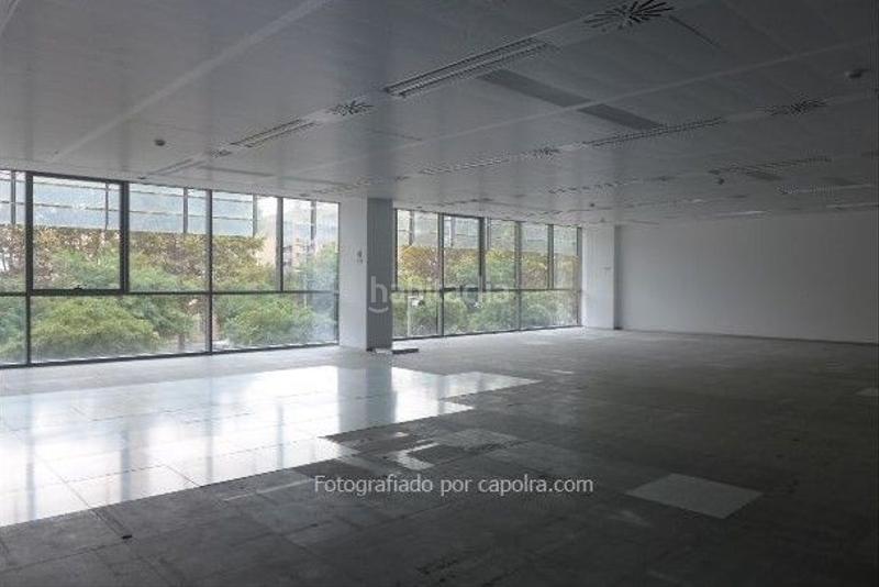 Foto 9ce264ba-6879-44f5-b5d2-18239f0929b0. Rent office space with heating in Diagonal Mar i el Front Marítim del Poblenou Barcelona