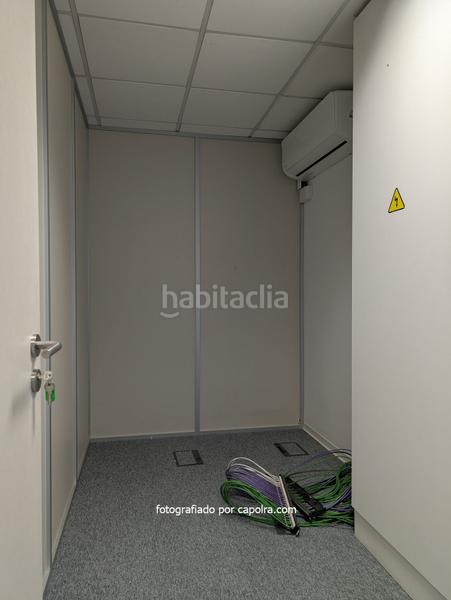 Foto de2dc661-318e-470c-8cdd-3df3094e337c. Alquiler oficina en edificio renovado con terraza en Badalona