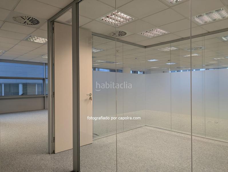 Foto 974bfeed-40a7-44c3-a36d-72b2784940f6. Miete büro mit heizung in El Remei Badalona
