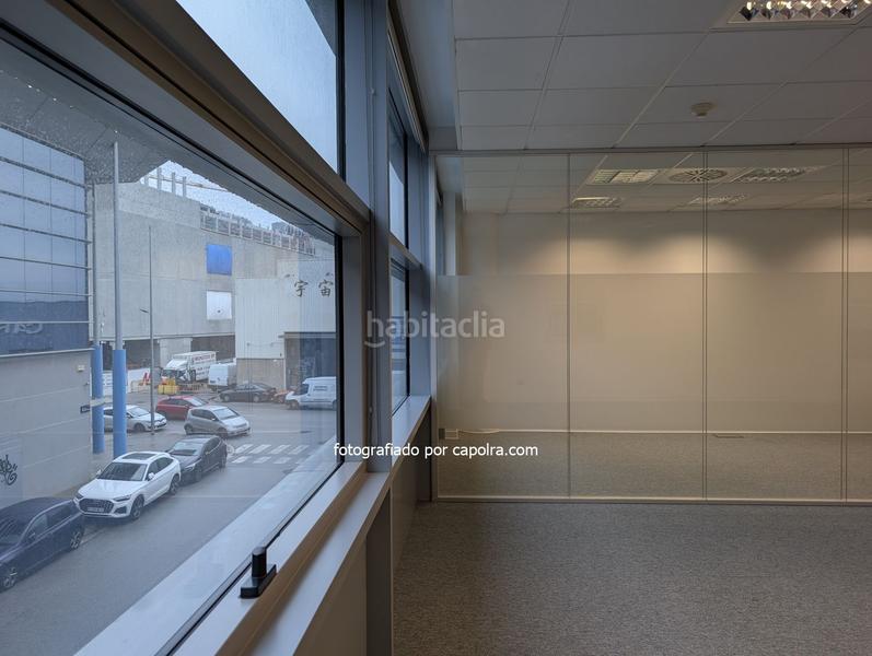 Foto 0395aeaf-f822-4fd6-bfc0-7419537358f4. Rent office space with heating in El Remei Badalona